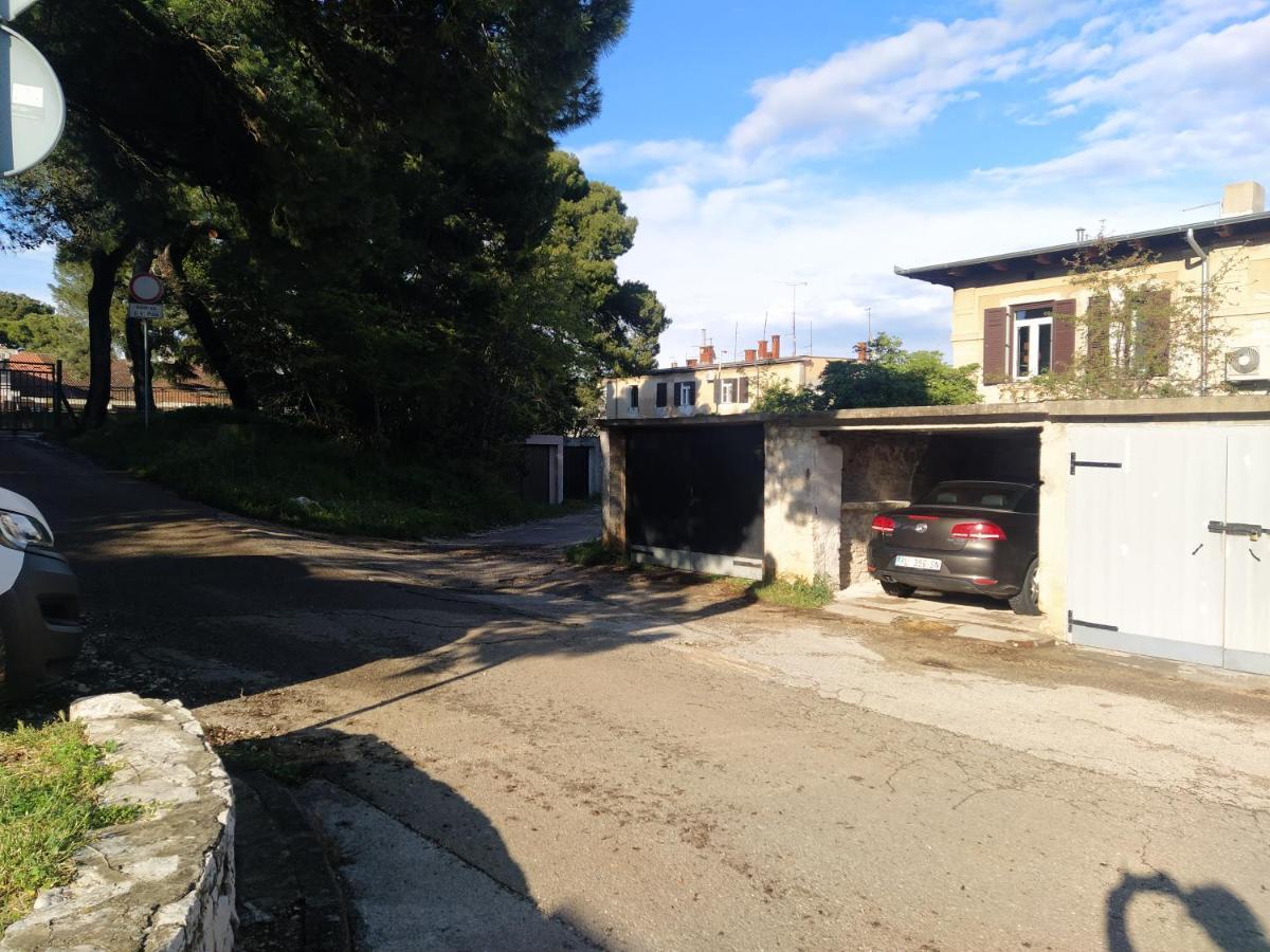 Pula City Center Big Apartment With Private Parking Esterno foto