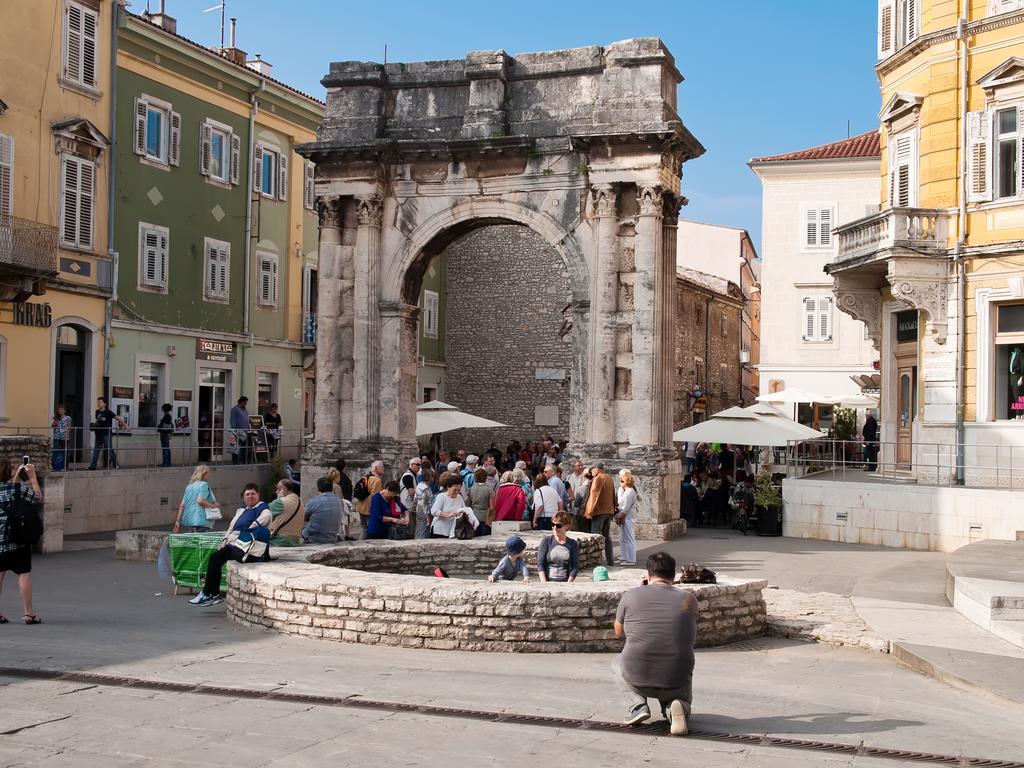 Pula City Center Big Apartment With Private Parking Esterno foto