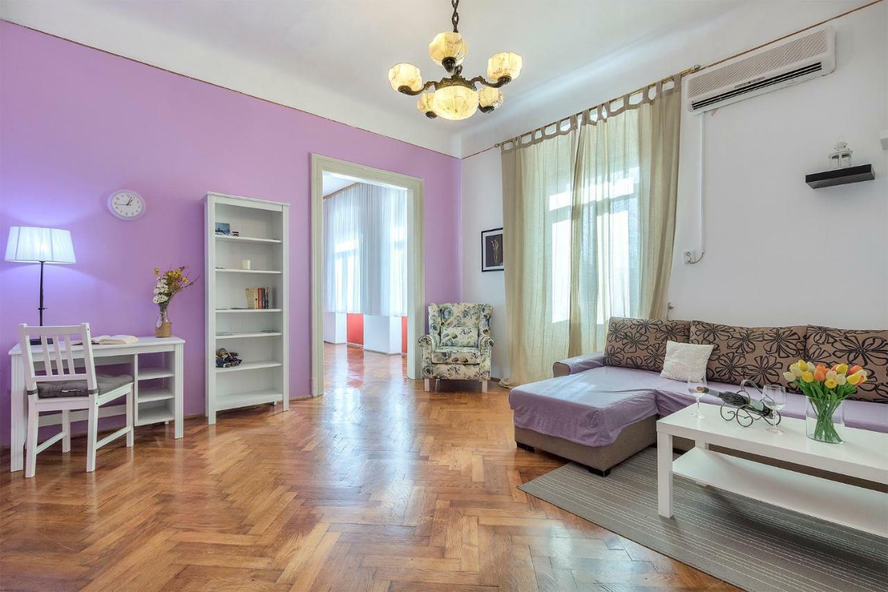 Pula City Center Big Apartment With Private Parking Esterno foto