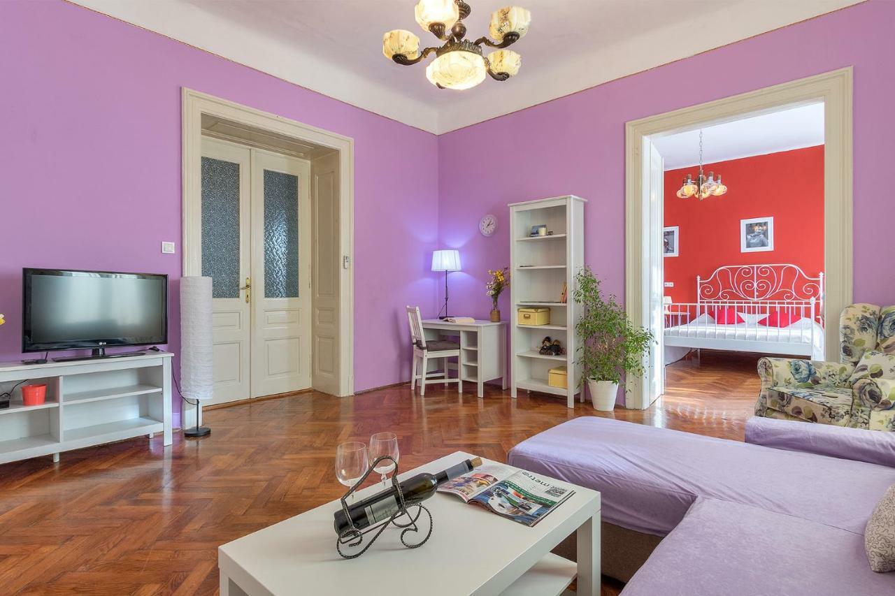 Pula City Center Big Apartment With Private Parking Esterno foto