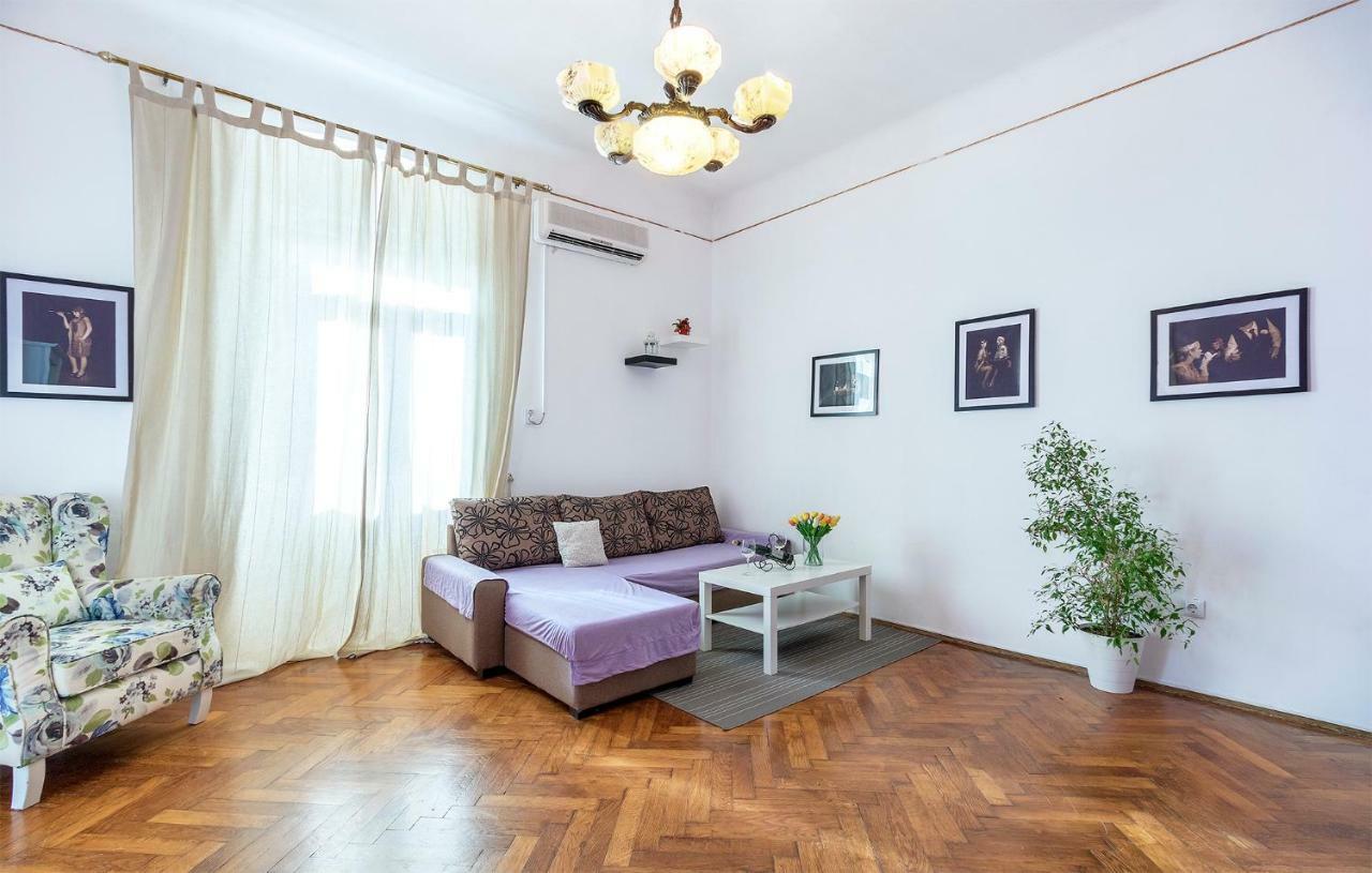 Pula City Center Big Apartment With Private Parking Esterno foto