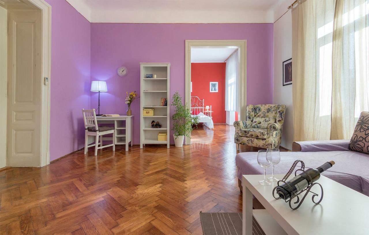 Pula City Center Big Apartment With Private Parking Esterno foto